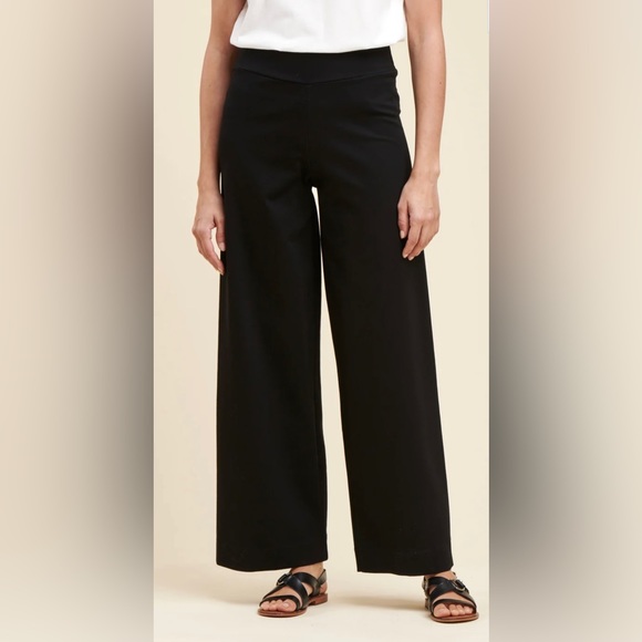 La Fee Maraboutee • 40 • Black • Highrise - Picture 2 of 12